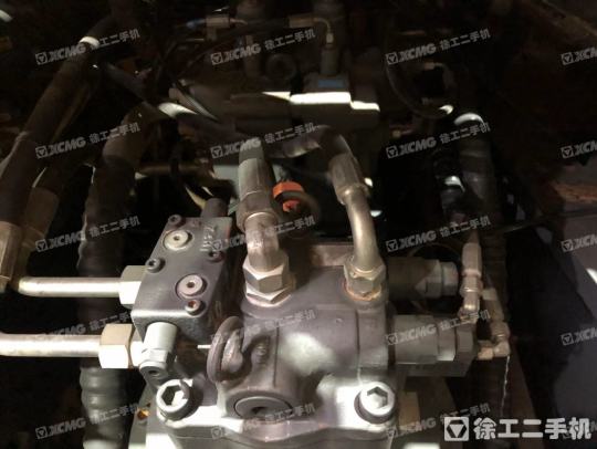 徐工XE400DK履带式挖掘机