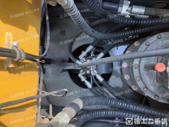 徐工XE400DK履带式挖掘机