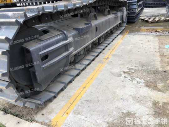 徐工XE400DK履带式挖掘机