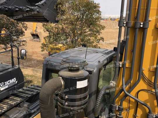 徐工XE400DK履带式挖掘机