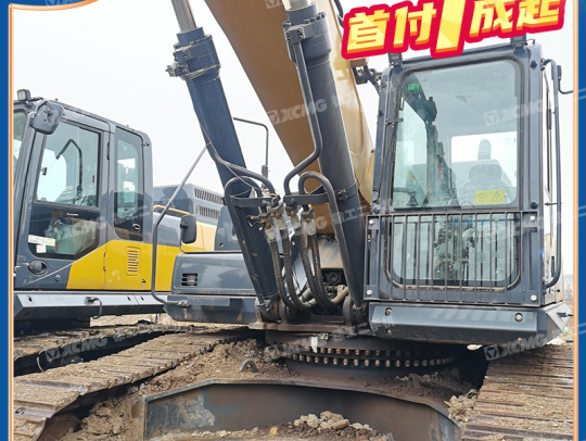 徐工XE470D履带式挖掘机