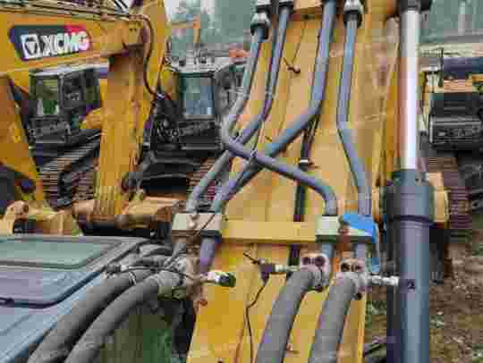 徐工XE470D履带式挖掘机