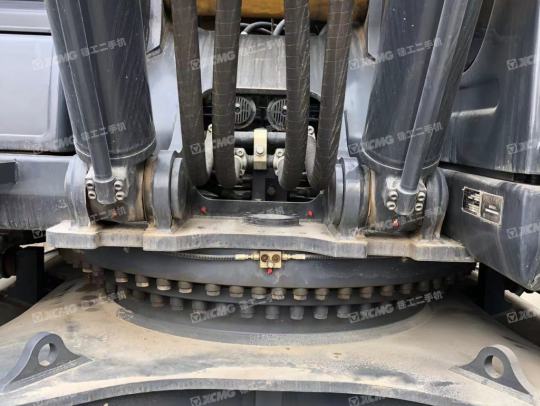 徐工XE470D履带式挖掘机