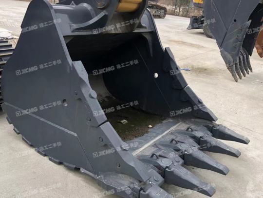 徐工XE470D履带式挖掘机