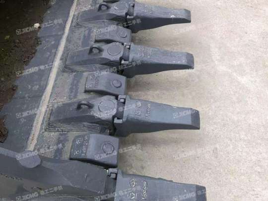 徐工XE470D履带式挖掘机