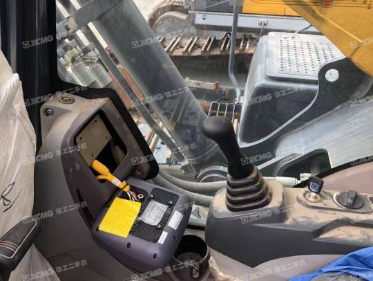 徐工XE470D履带式挖掘机