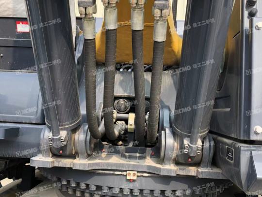 徐工XE470D履带式挖掘机