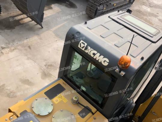 徐工XE470D履带式挖掘机