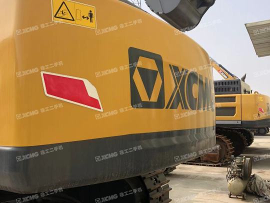 徐工XE470D履带式挖掘机