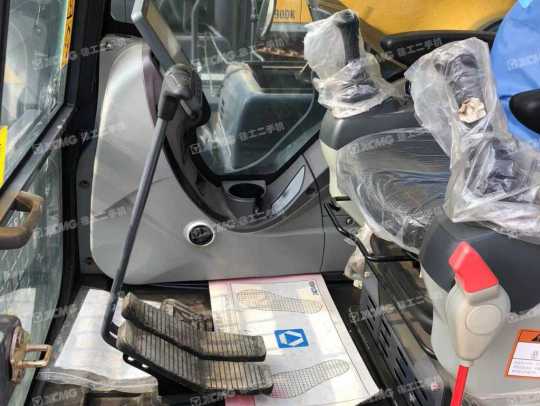 徐工XE470D履带式挖掘机