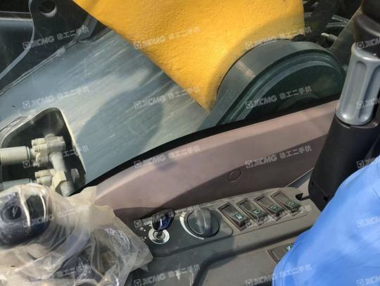 徐工XE470D履带式挖掘机