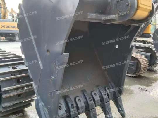 徐工XE470D履带式挖掘机