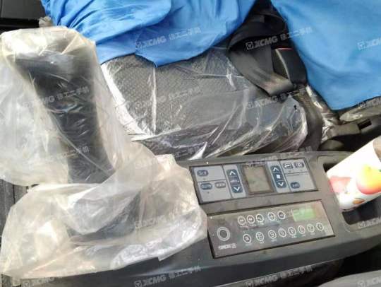 徐工XE470D履带式挖掘机