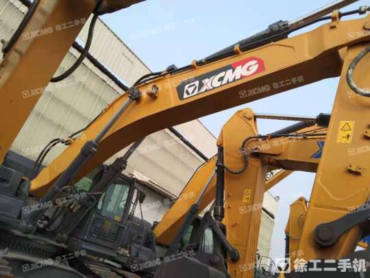 徐工XE470D履带式挖掘机