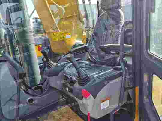 徐工XE490DK履带式挖掘机