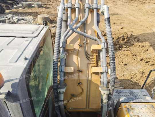 徐工XE490DK履带式挖掘机