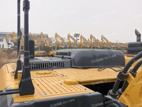 徐工XE380DK履带式挖掘机