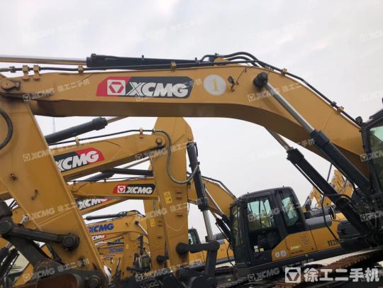 徐工XE380DK履带式挖掘机