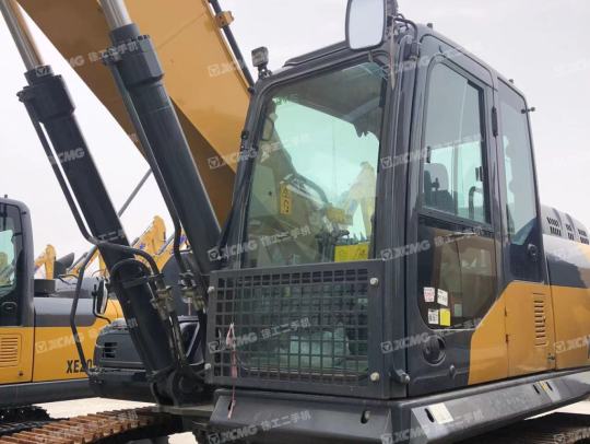 徐工XE380DK履带式挖掘机