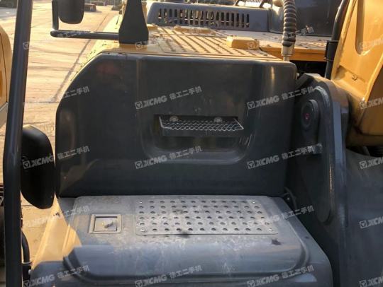 徐工XE400DK履带式挖掘机