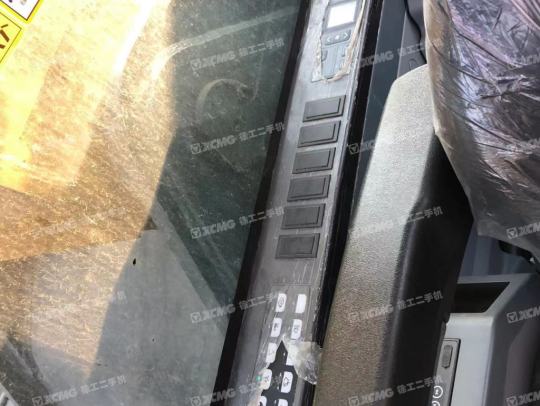 徐工XE400DK履带式挖掘机