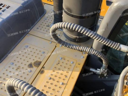 徐工XE400DK履带式挖掘机