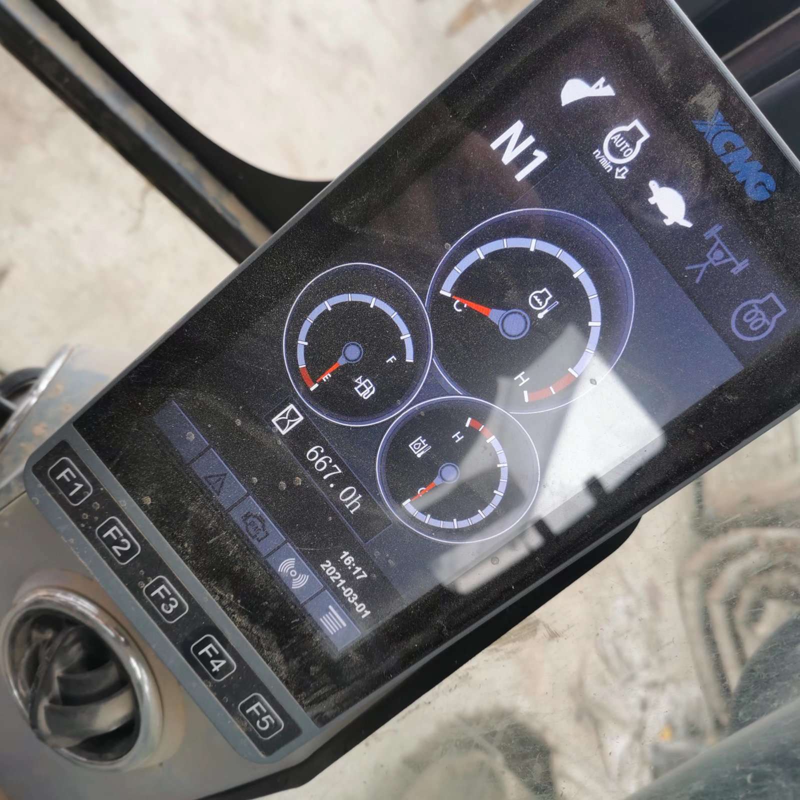 徐工XE200DA履帶式挖掘機