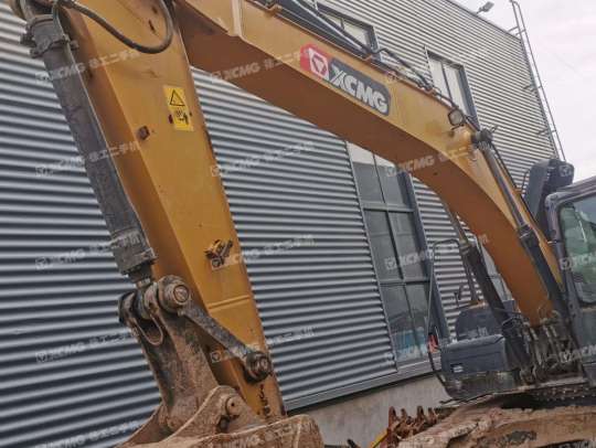 徐工XE200DA履带式挖掘机