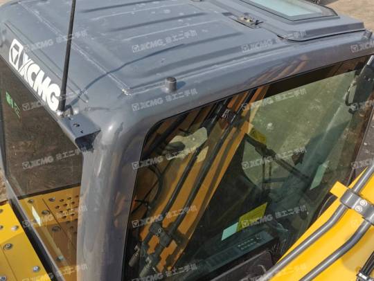 徐工XE200DA履带式挖掘机