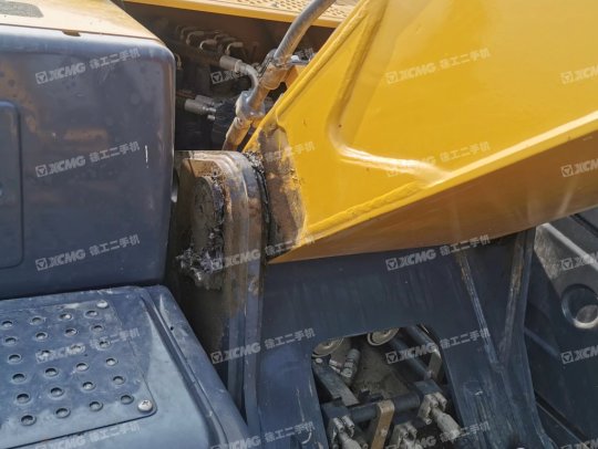 徐工XE200DA履带式挖掘机