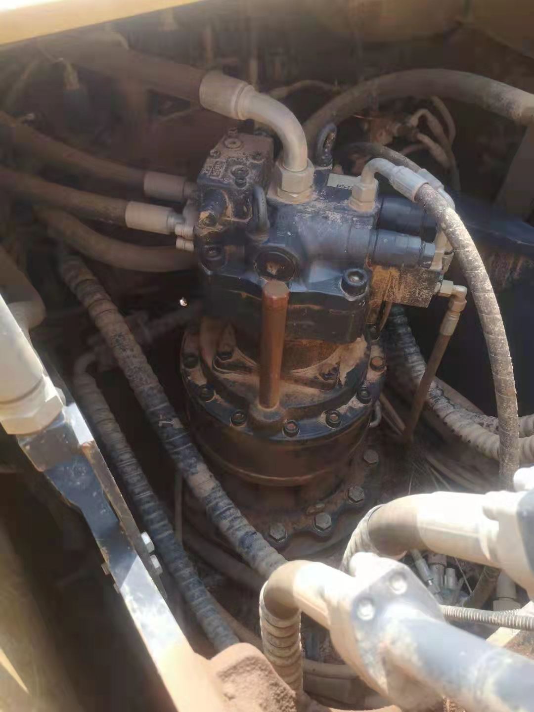 徐工XE215DA履帶式挖掘機