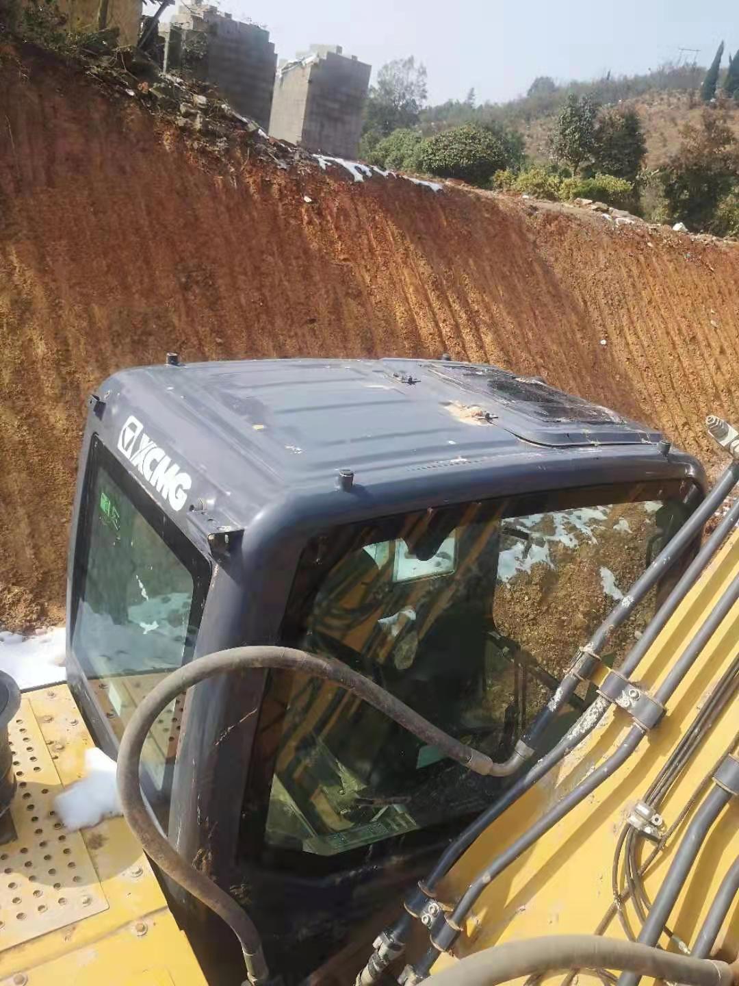徐工XE215DA履帶式挖掘機