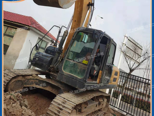 徐工XE200DA履带式挖掘机