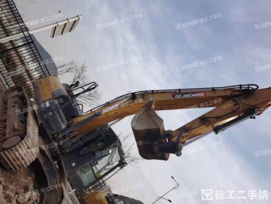 徐工XE200DA履带式挖掘机