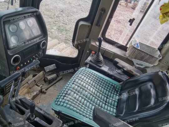 山推SD16L推土机