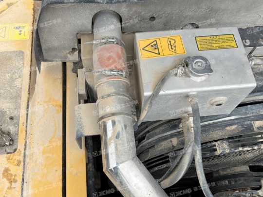 徐工XE370D履带式挖掘机