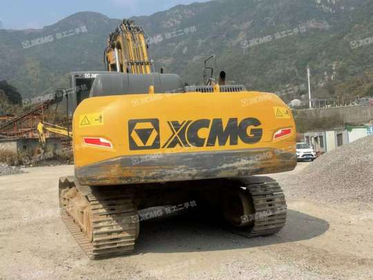 徐工XE370D履带式挖掘机