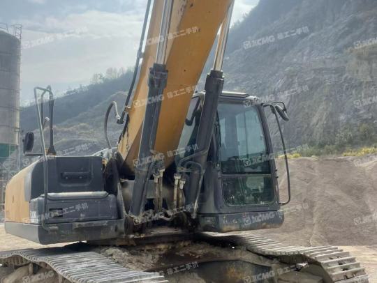 徐工XE370D履带式挖掘机