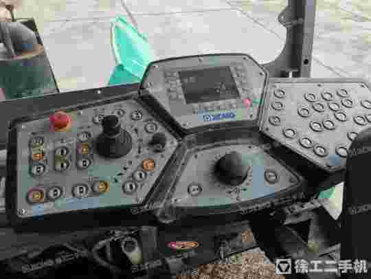 徐工RP903S摊铺机