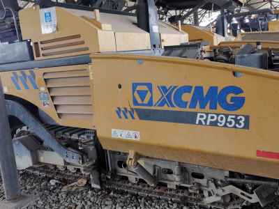 徐工RP953摊铺机