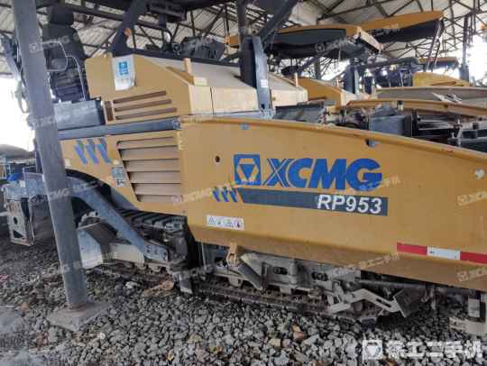 徐工RP953摊铺机