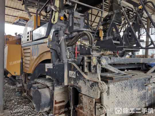 徐工RP953摊铺机