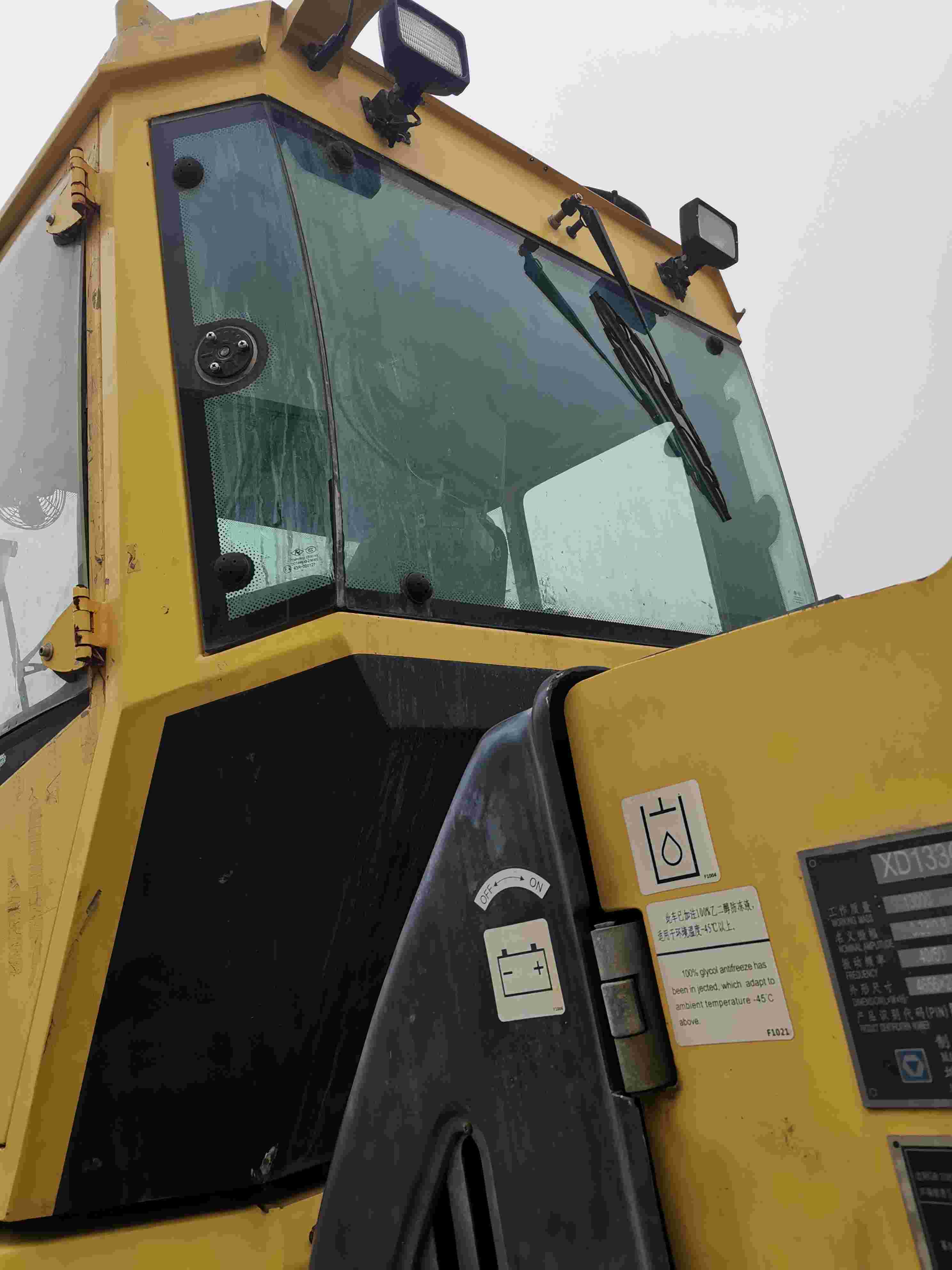 徐工XD133C双钢轮压路机