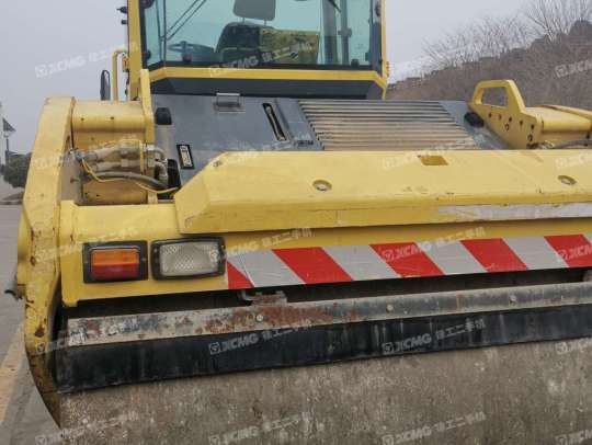 徐工XD133C双钢轮压路机