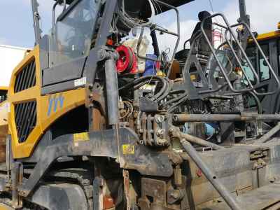 徐工RP1655摊铺机