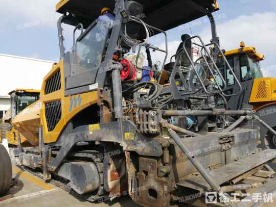 徐工RP1655摊铺机