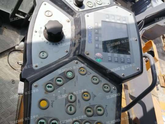 徐工RP1655摊铺机