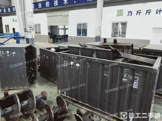 徐工RP1655摊铺机