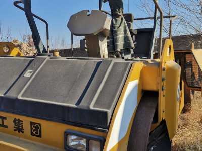 徐工XD121E双钢轮压路机