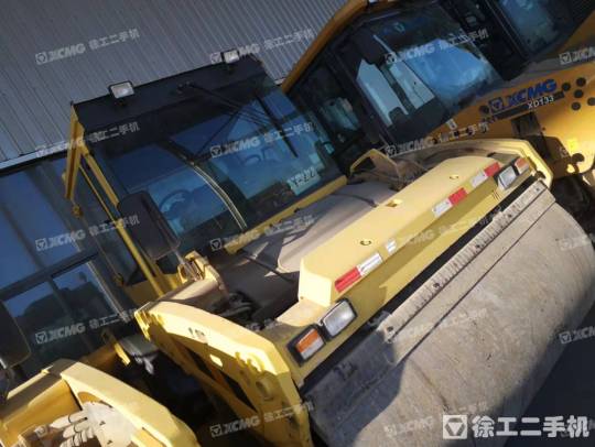 徐工XD133C双钢轮压路机